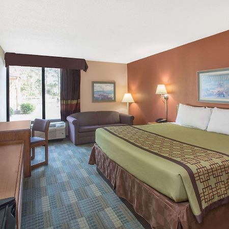 Days Inn By Wyndham Myrtle Beach Socastee Eksteriør billede